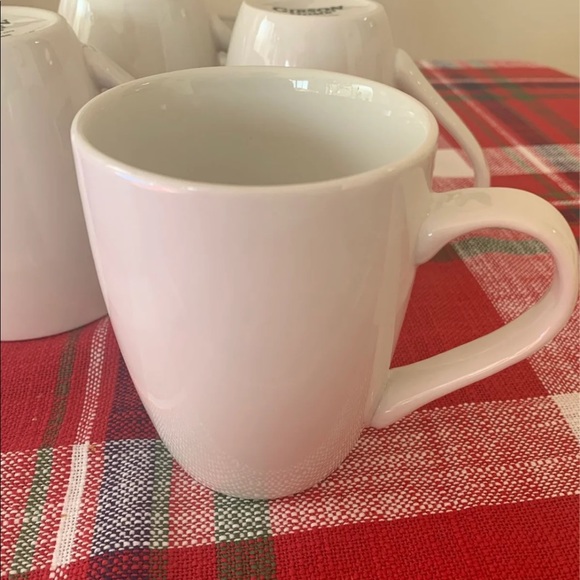 Set of four tea cups by Gibson Home. - Picture 4 of 4